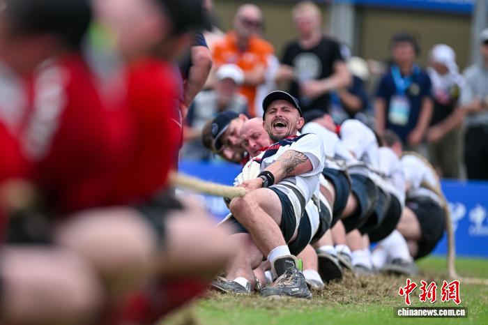 成都世运会上的拔河绳联通世界从角力到相拥的