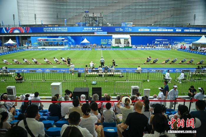 成都世运会上的拔河绳联通世界从角力到相拥的