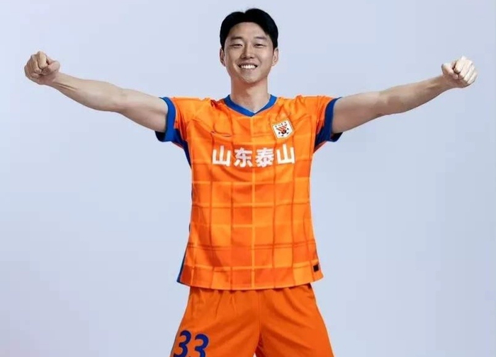 山东泰山赛季遭遇滑铁卢 球迷呼吁大换血培养新