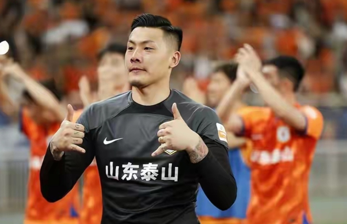 山东泰山赛季遭遇滑铁卢 球迷呼吁大换血培养新