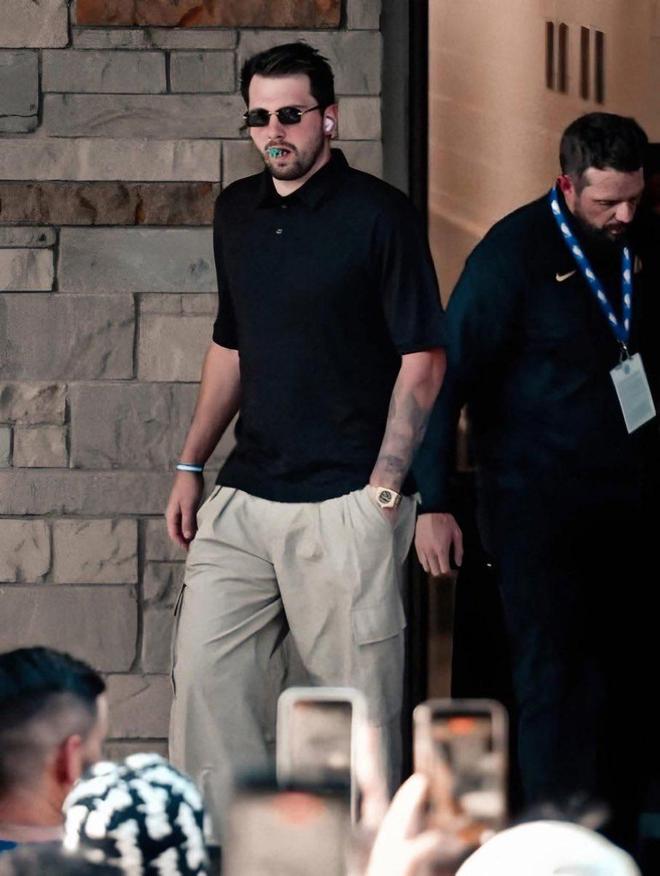 东契奇选择皇马医生治疗腿伤 湖人医疗团队遭质