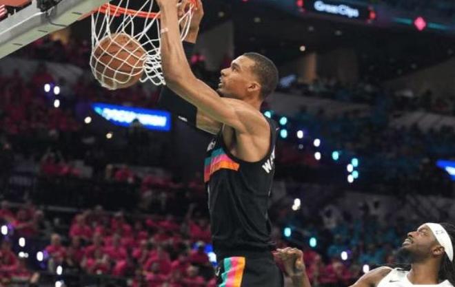 凯尔特人横扫76人晋级次轮 马刺大胜开拓者锁定